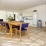 Дом отдыха With Shared Kitchen In *