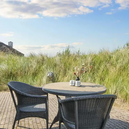Vakantiehuis With Shared Kitchen In *