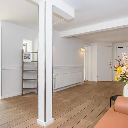 With Shared Kitchen In *