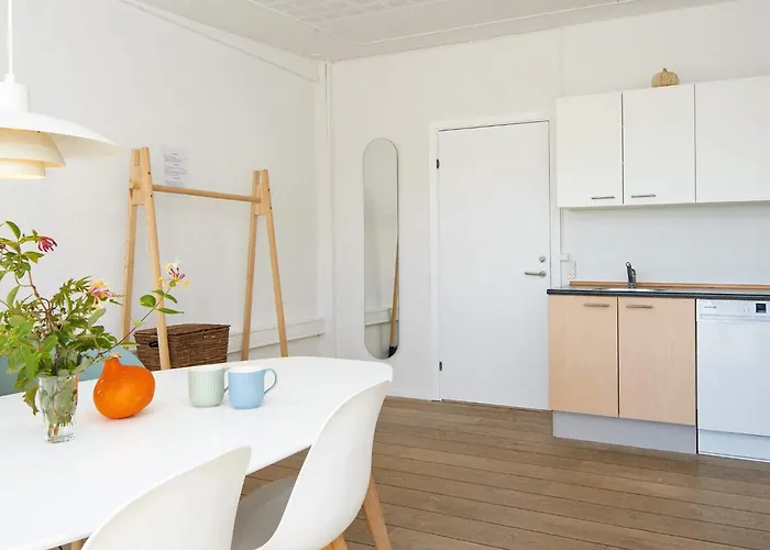 With Shared Kitchen In Сasa de vacaciones Ulfborg